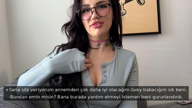 Sapkın Fıstık Annesi Tarafından Terk Edilen Üvey Babasının Yeni Sikiş Partneri Oluyor